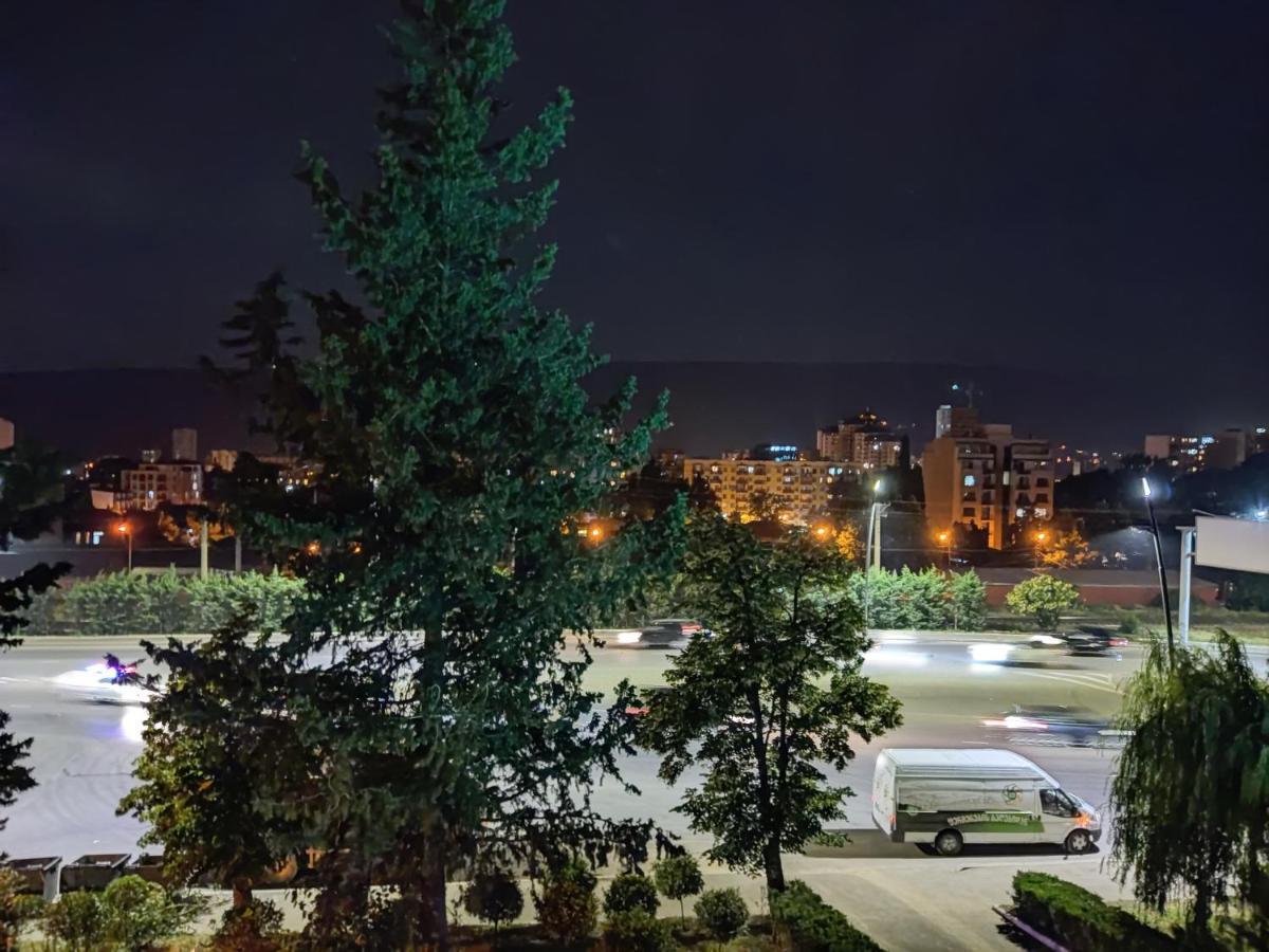 Guest House Spartak Tbilisi Esterno foto