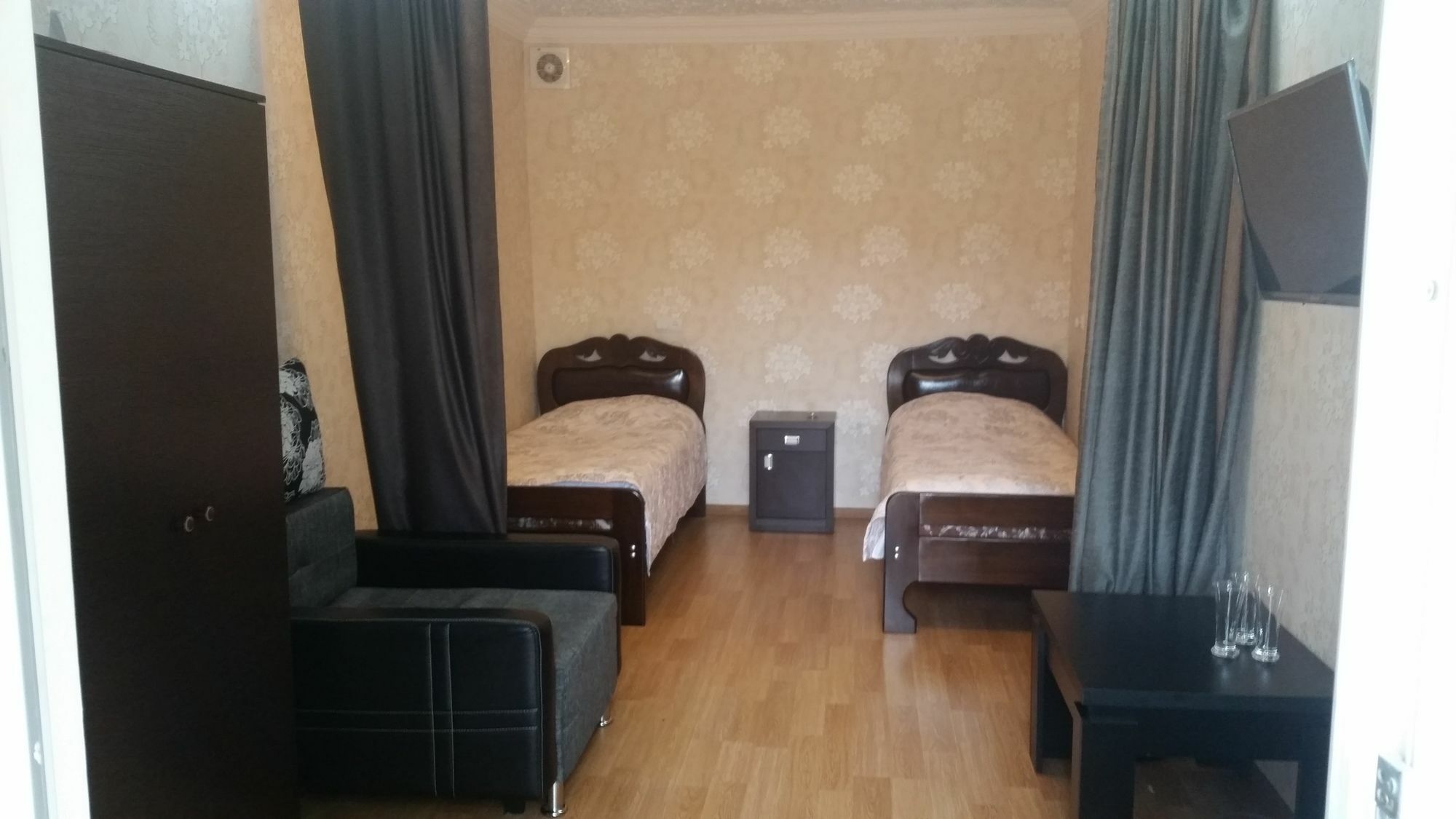 Guest House Spartak Tbilisi Esterno foto