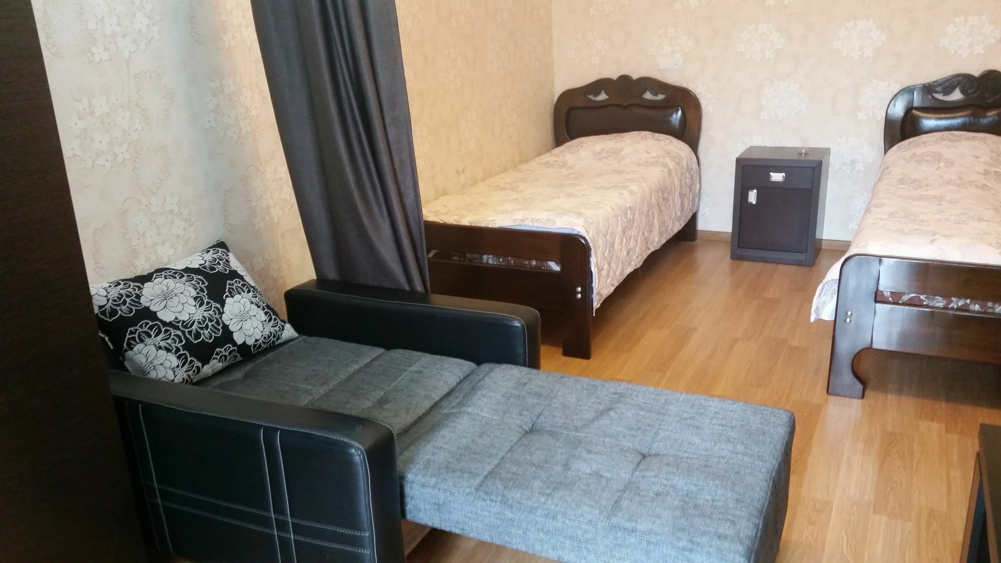 Guest House Spartak Tbilisi Esterno foto